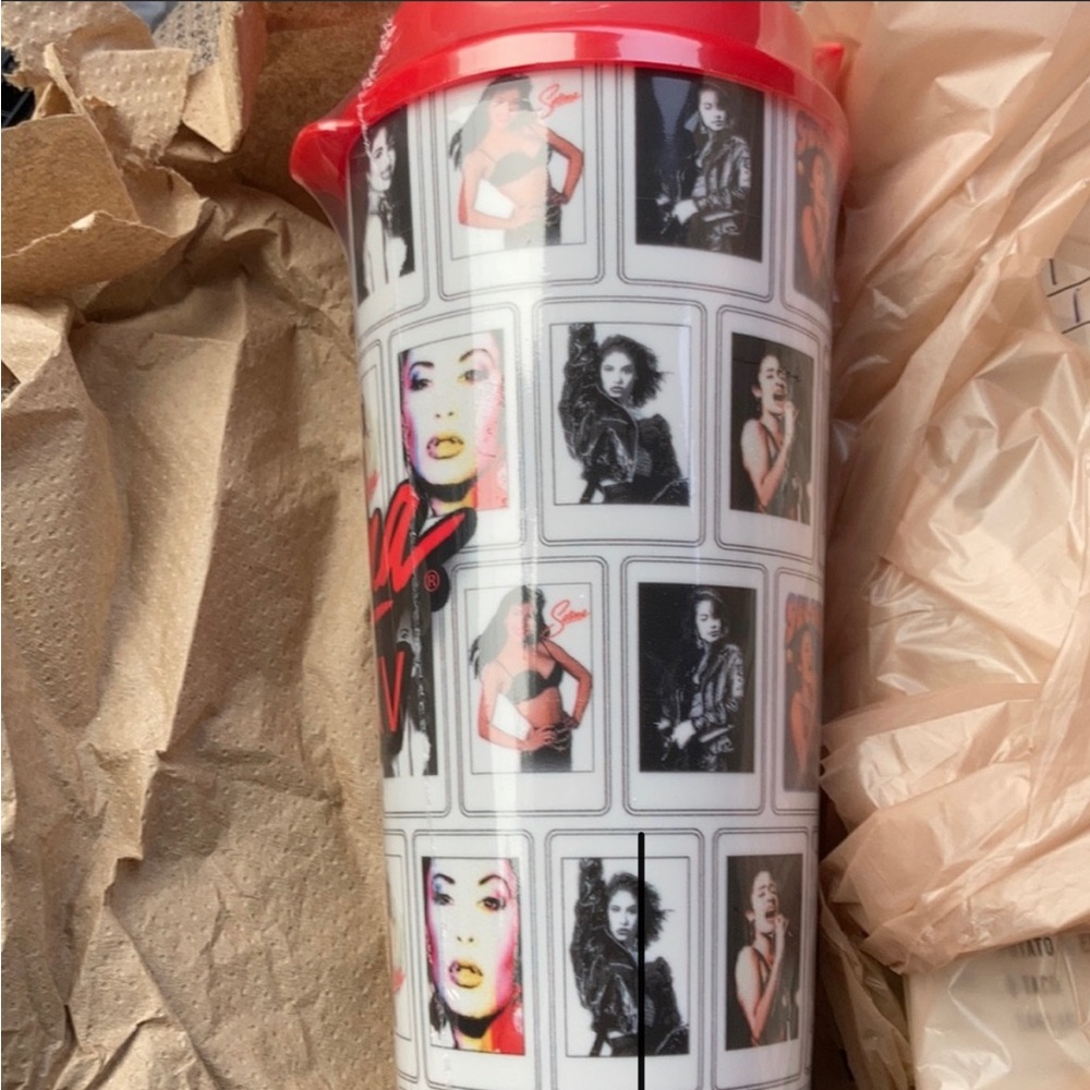 Selena cup 🎄🎄🎅🤶